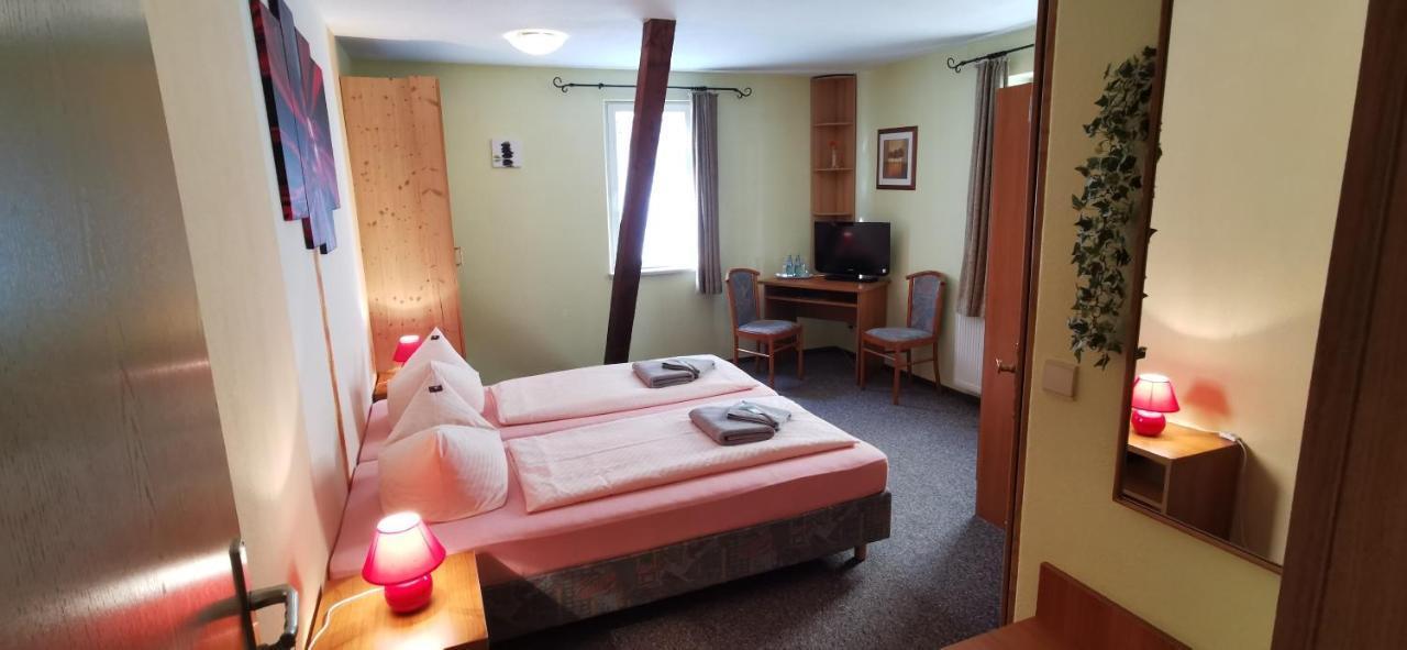 Pension Thuringer Hof Цигенрюк Екстер'єр фото