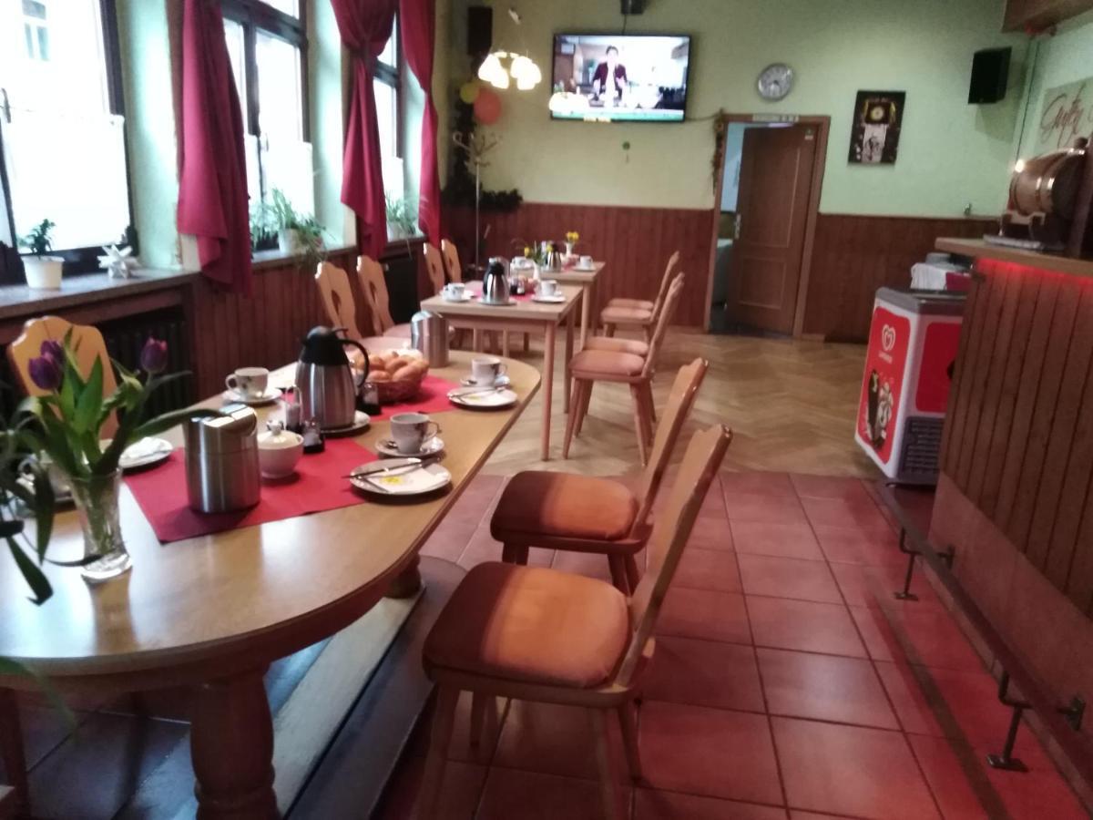 Pension Thuringer Hof Цигенрюк Екстер'єр фото