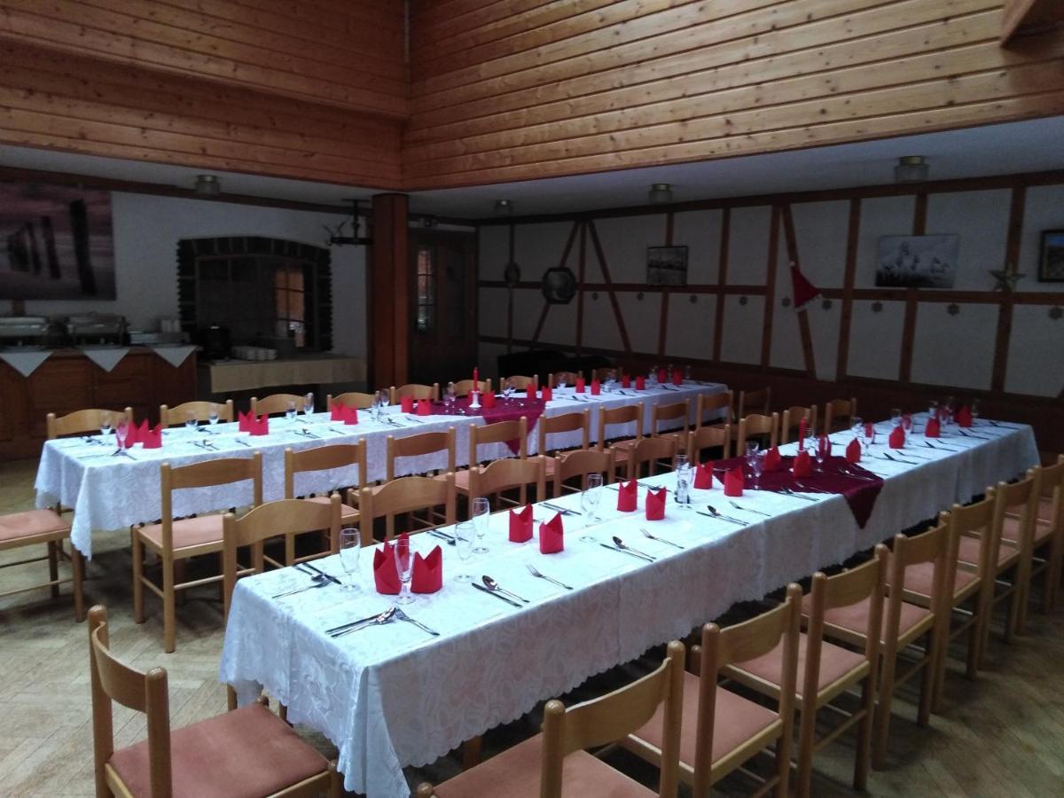 Pension Thuringer Hof Цигенрюк Екстер'єр фото