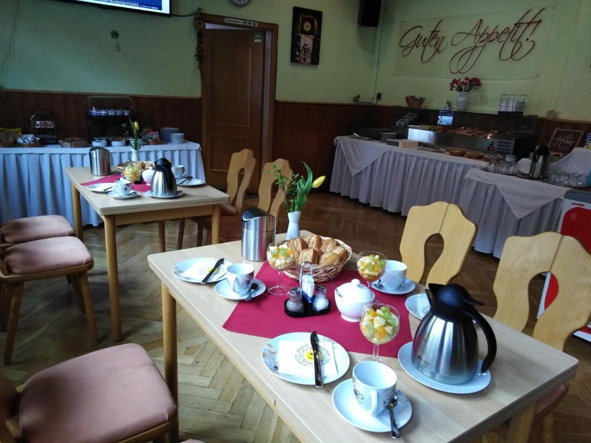 Pension Thuringer Hof Цигенрюк Екстер'єр фото